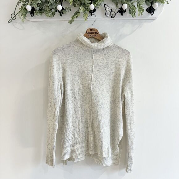 Athleta Sweaters - Athleta Transit Pullover Turtleneck Light Grey Heather Small KS